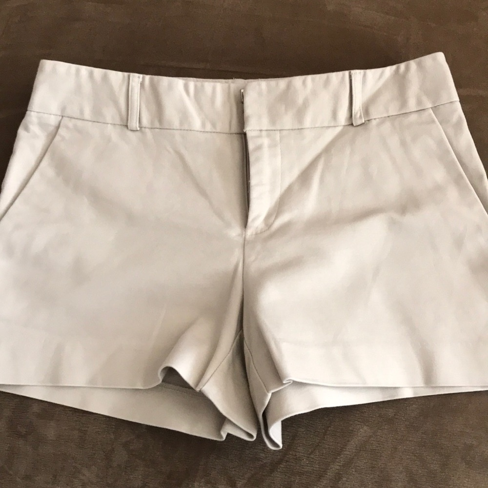 Forever 21 beige shorts